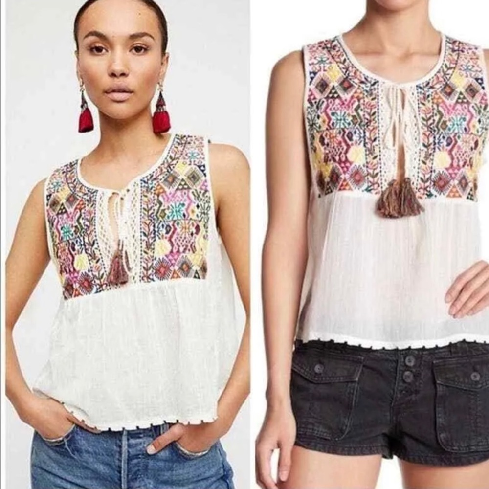NWOT Free People Lohri top boho white with tassle - Picture 3 of 4